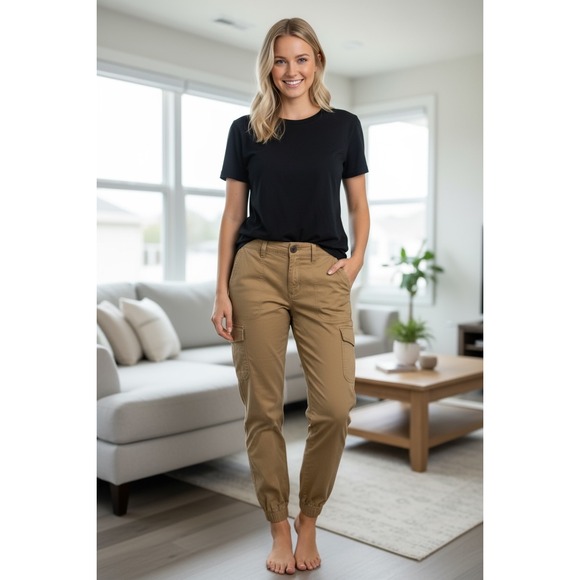 GAP Womens Mojave Khaki Girlfriend Jogger Cargo Pants Size 10 Casual Utility NEW - Picture 1 of 8
